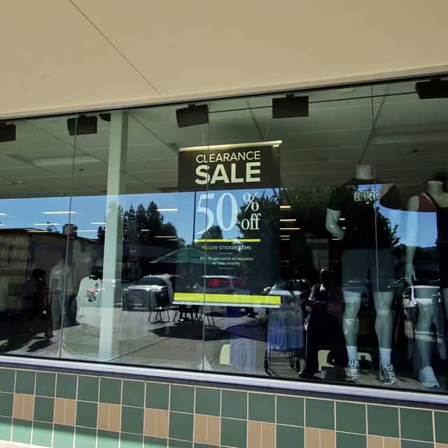 La vitrina de un outlet.