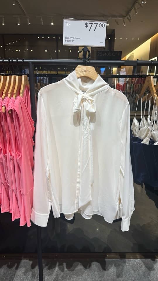 Blusa Babaton por $77 en lugar de $110 - Desert Hills