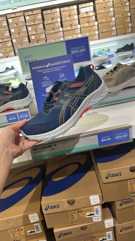 GEL-Venture 9 por $64.99 y un letrero "segundo par -50%" - Great Mall