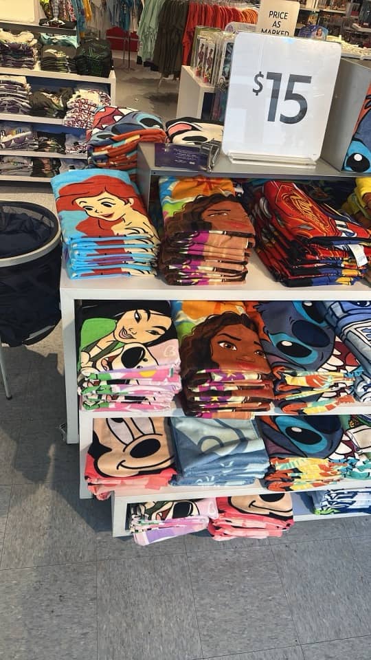 Toallas de playa de Disney por $15