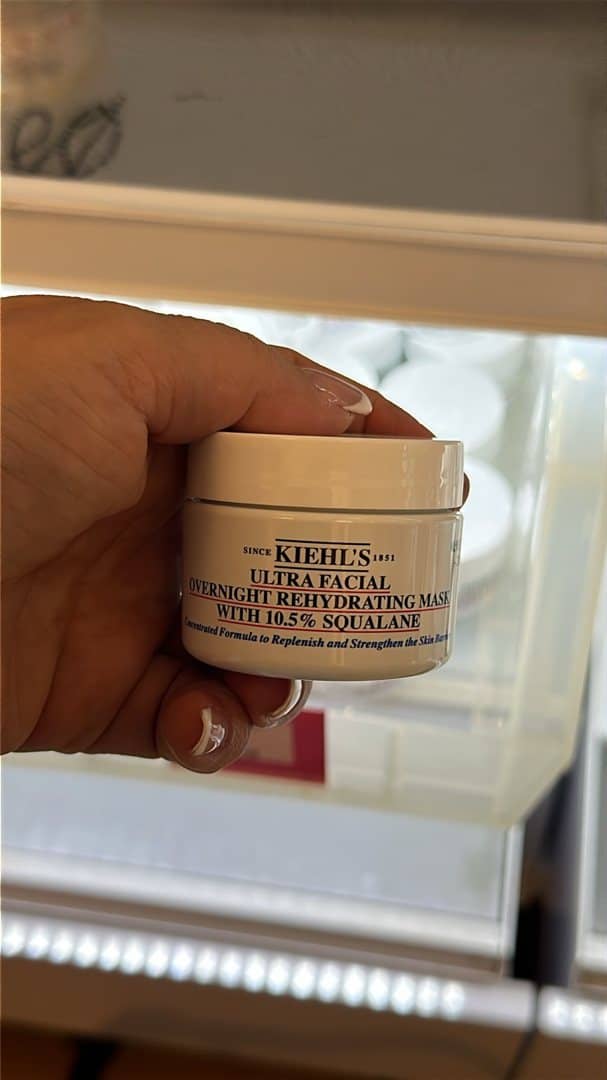 Mascarilla nocturna Kiehl's Ultra Facial por $6 en lugar de $20 - de nuestros recorridos de compras