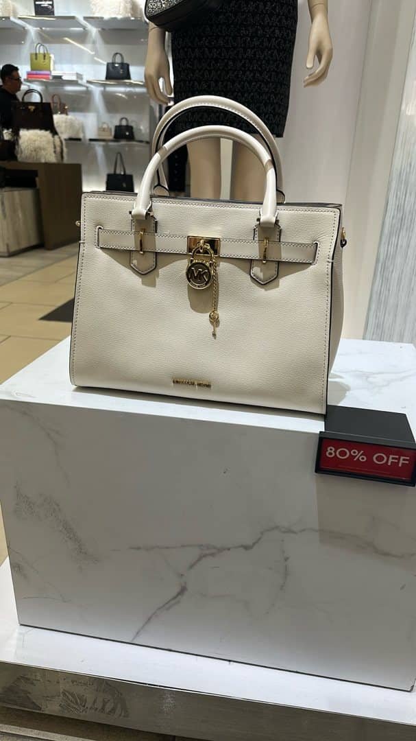 Bolso Michael Kors por $63.68 en lugar de $398 - de nuestros recorridos de compras