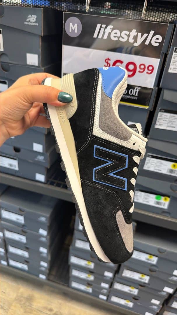 Tênis New Balance por $35 em vez de $70 - das nossas idas às compras