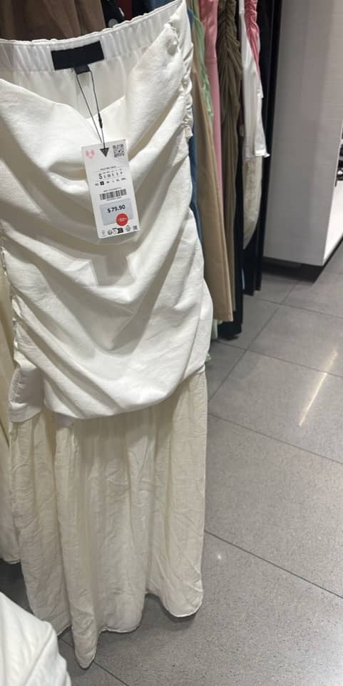 Liquidação de verão da Zara: na etiqueta $79.90 e um adesivo de -50%