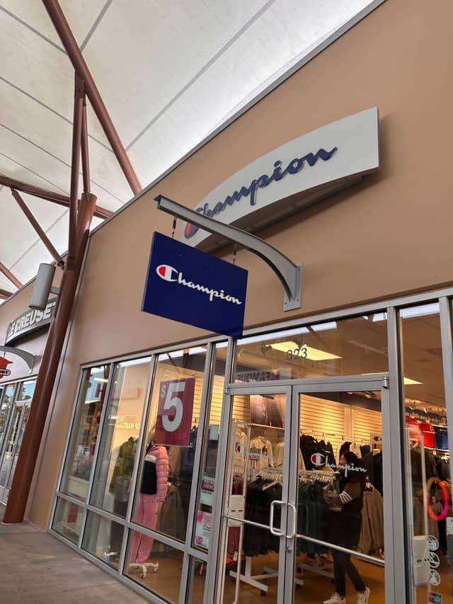 Champion Outlet