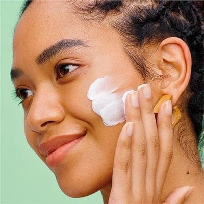 Shiseido — Увлажняющий крем с тоном Waso Shikulime 4