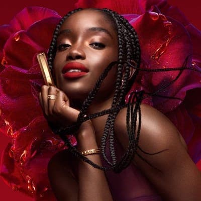 Guerlain — Матовая помада KissKiss Blur Matte 5