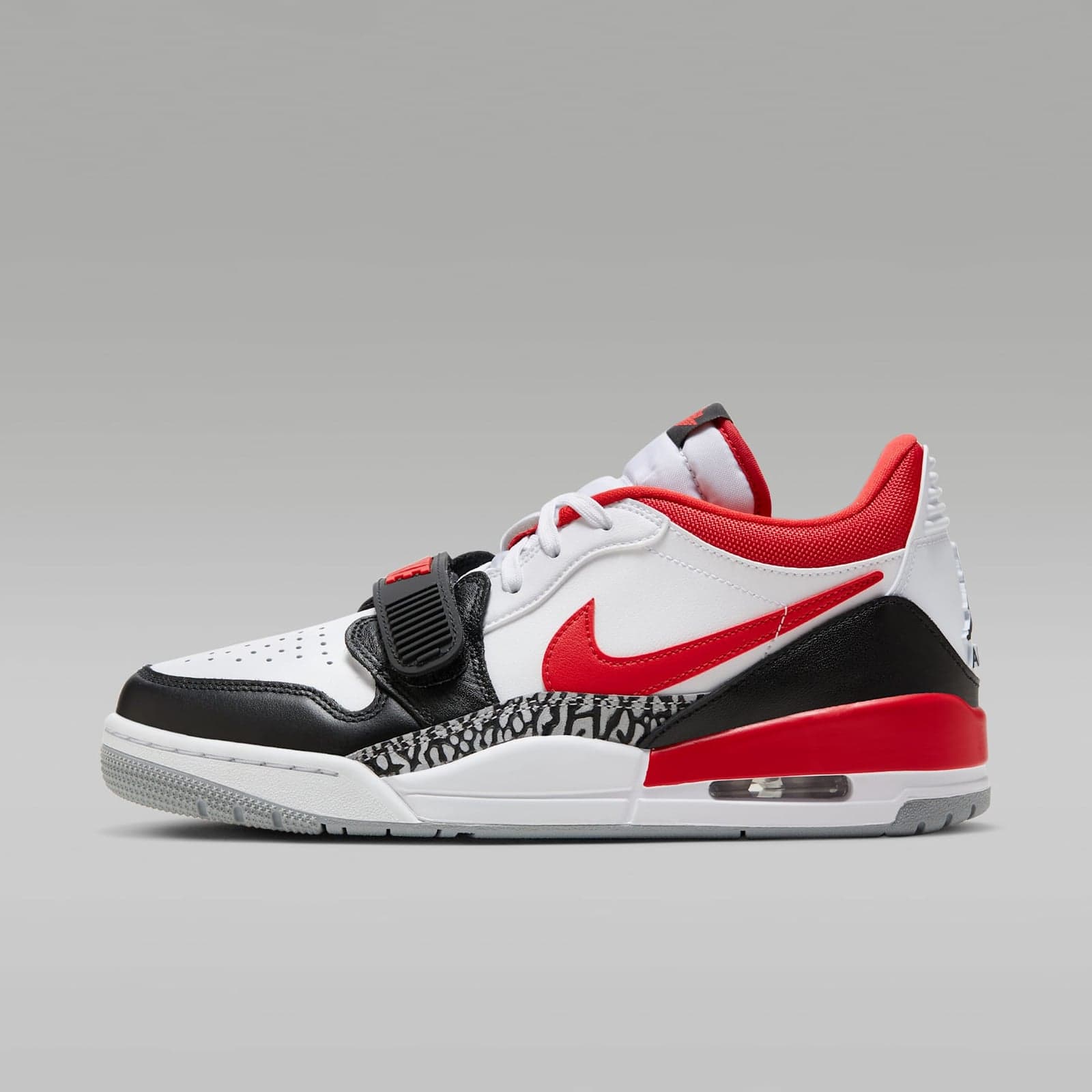 Air Jordan Legacy 312 Low, белые с красным