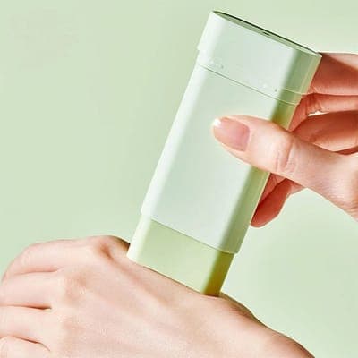 Tocobo — солнцезащитный стик Cica Calming SPF50+ 3