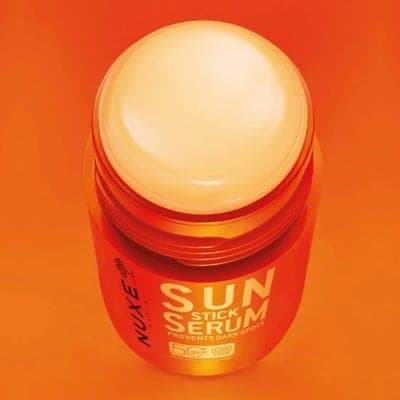 NUXE Солнцезащитный стик-сыворотка SPF50+ 2