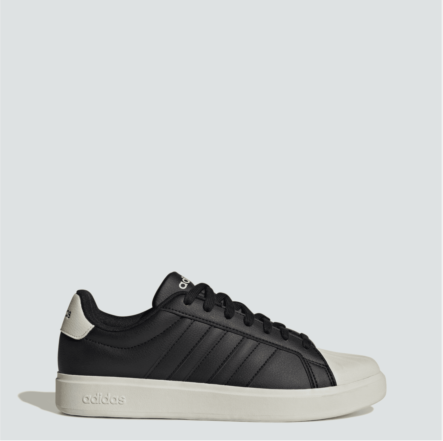 Классические кроссовки Adidas