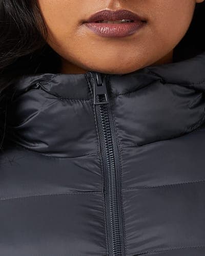 WOMEN'S LIGHTWEIGHT PACKABLE HOODED JACKET 33