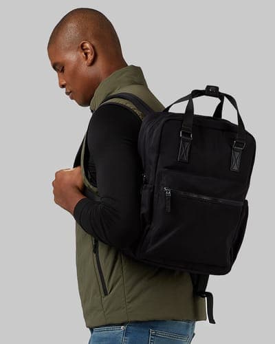 OUTDOOR BACKPACK 7