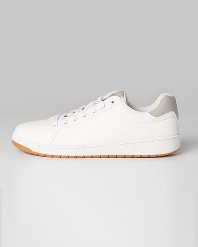 MEN'S EVERYDAY SNEAKERS 10