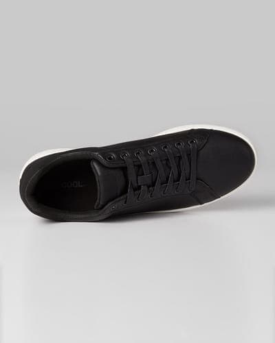 MEN'S EVERYDAY SNEAKERS 23