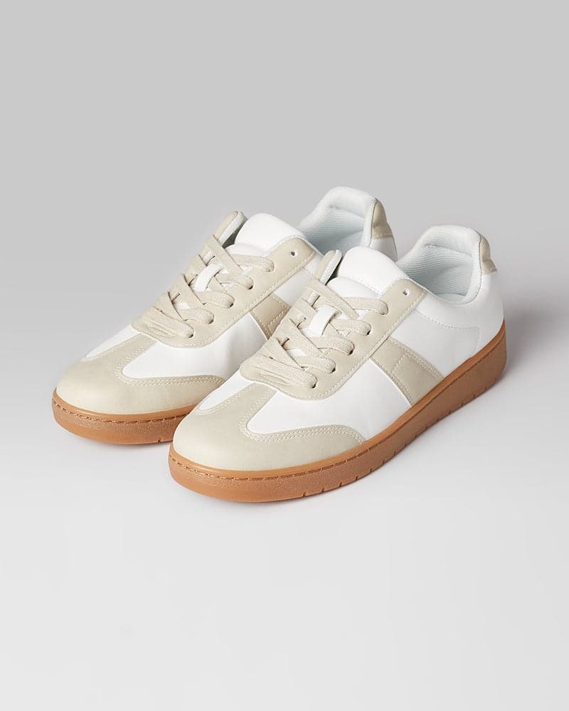 WOMEN'S EVERYDAY SNEAKERS