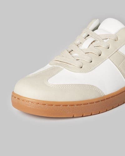 WOMEN'S EVERYDAY SNEAKERS 5