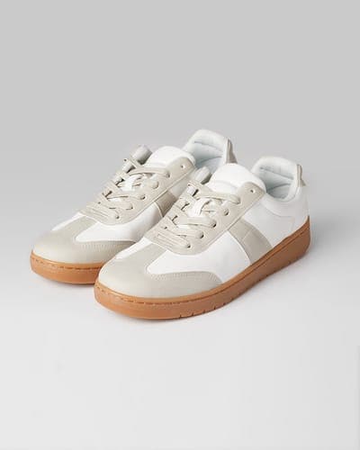 WOMEN'S EVERYDAY SNEAKERS 7