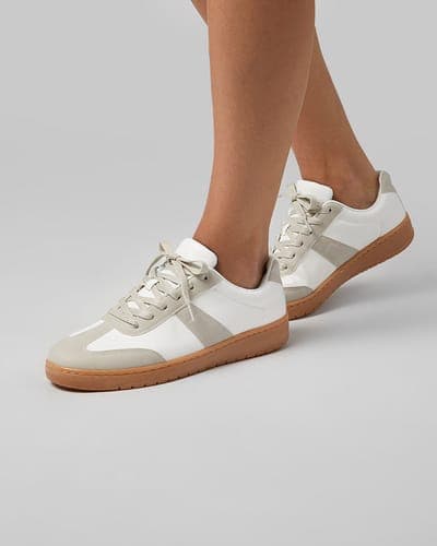 WOMEN'S EVERYDAY SNEAKERS 8