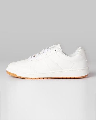 WOMEN'S EVERYDAY SNEAKERS 15