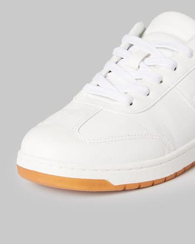 WOMEN'S EVERYDAY SNEAKERS 17