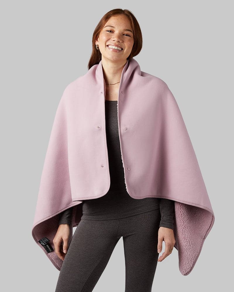WOMEN'S FLEECE-LINED SHERPA WEARABLE BLANKET