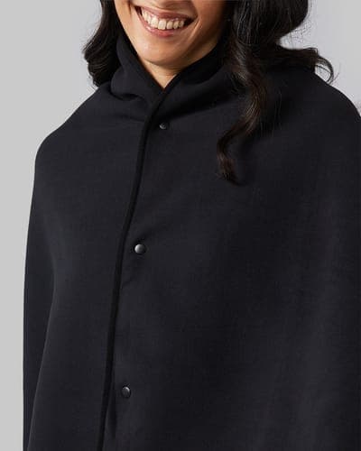 WOMEN'S FLEECE-LINED SHERPA WEARABLE BLANKET 9