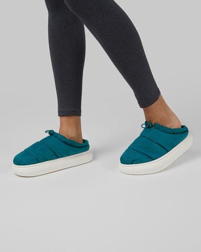 WOMEN'S INDOOR-OUTDOOR PUFFER SLIPPERS 20