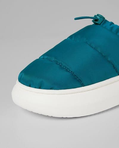 WOMEN'S INDOOR-OUTDOOR PUFFER SLIPPERS 23