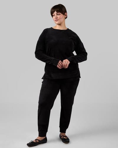 WOMEN'S VELOUR LUXE RIB CREW TOP 8