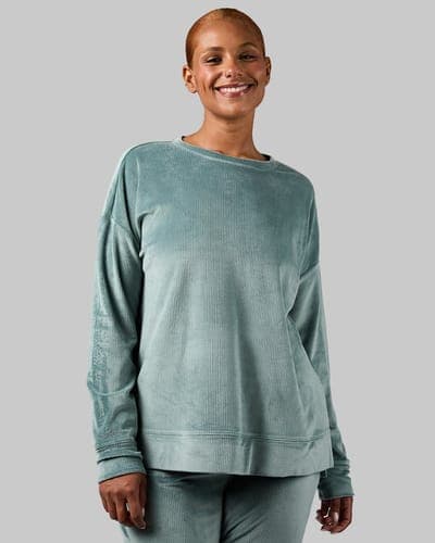 WOMEN'S VELOUR LUXE RIB CREW TOP 13