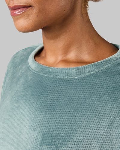 WOMEN'S VELOUR LUXE RIB CREW TOP 14