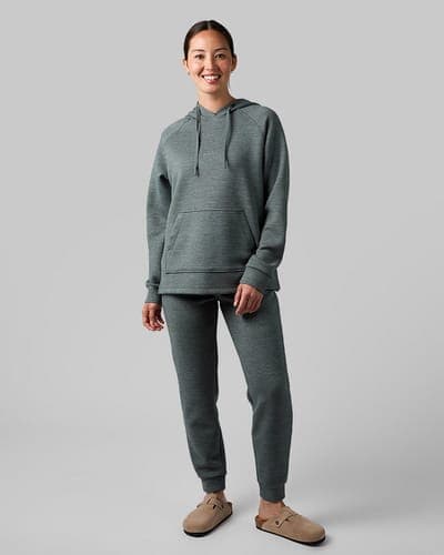WOMEN'S SWEAT TECH JOGGER 12