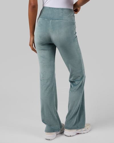 WOMEN'S HIGH-WAIST SOFT VELOUR FLARE PANT 11