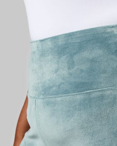 WOMEN'S HIGH-WAIST SOFT VELOUR FLARE PANT 14