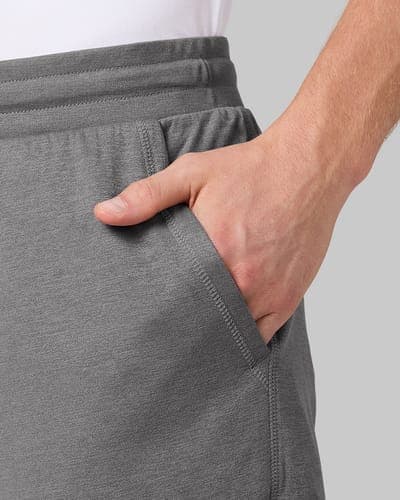 MEN'S LUXE FLEX SWEAT SHORT 27