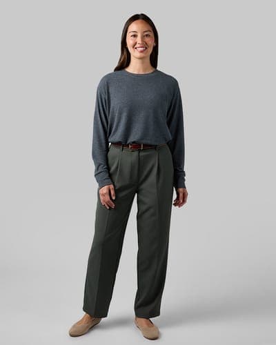 WOMEN'S SOFT SWEATER KNIT CREW TOP 28