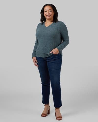 WOMEN'S SOFT SWEATER KNIT VNECK TOP 20