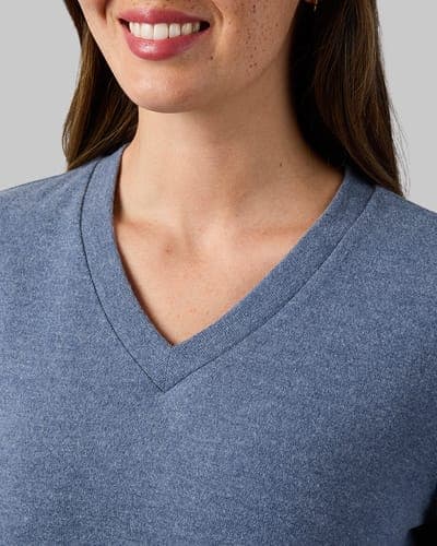 WOMEN'S SOFT SWEATER KNIT VNECK TOP 22