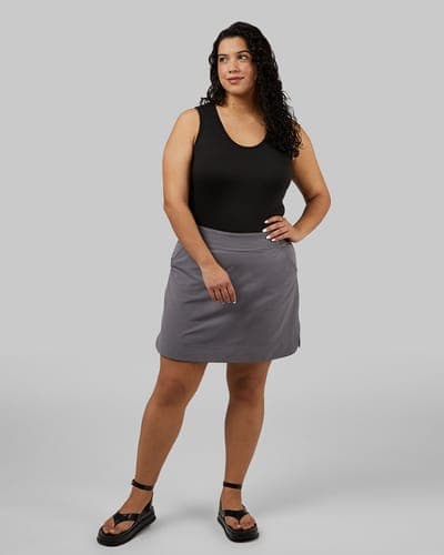 WOMEN'S COOL FITTED BRA TANK 8