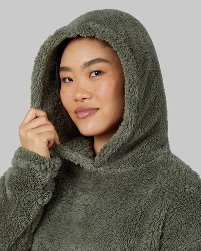 WOMEN'S SOFT SHERPA PULLOVER HOODIE 16