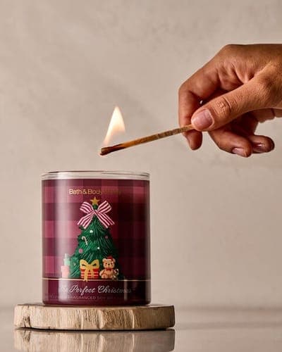 The Perfect Christmas Single Wick Candle 3