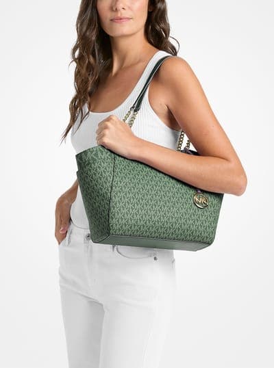 Jet Set Large Signature Logo Shoulder Bag 6