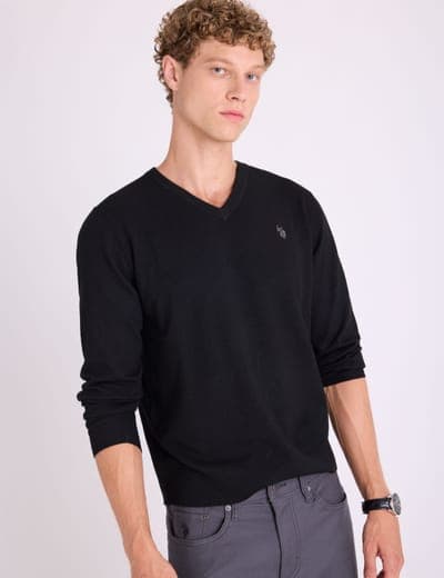 SOFT V-NECK SWEATER 3