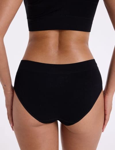 3PK BUTTON EMBELLISHED SEAMLESS HIPSTERS 4