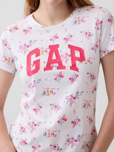 Gap Logo T-Shirt 4