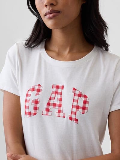 Gap Logo T-Shirt 8