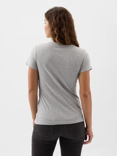 Gap Logo T-Shirt 8