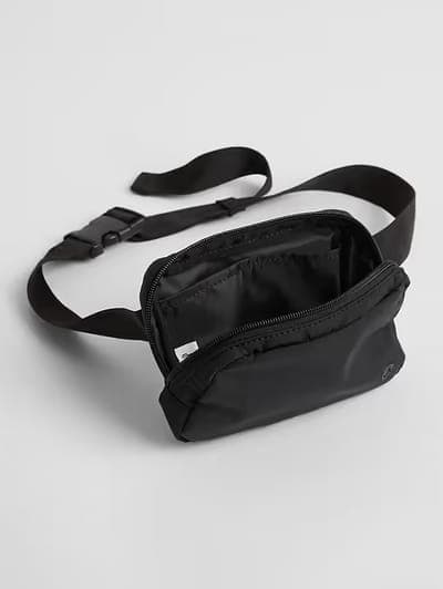 GapFit 100% Recycled Belt Bag 4