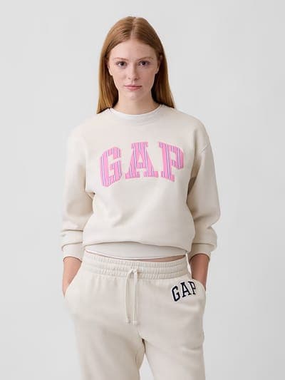 Gap Logo Sweatshirt 1